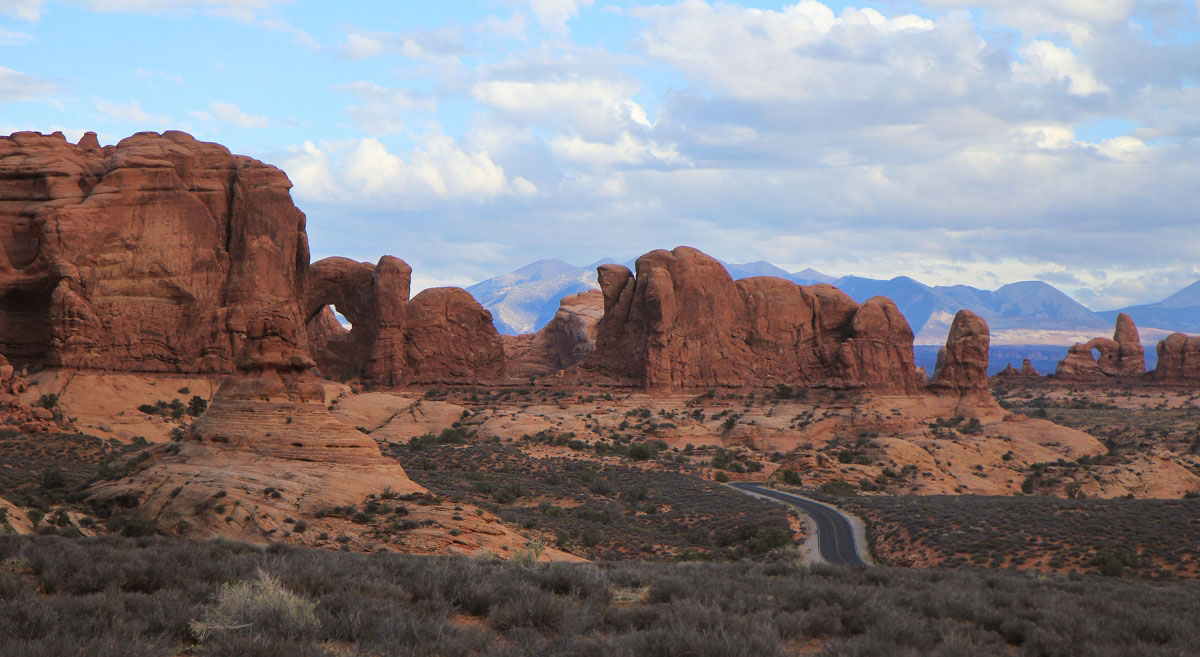 Hike Double Arch and Windows in Arches National Park, Utah - Stav is Lost