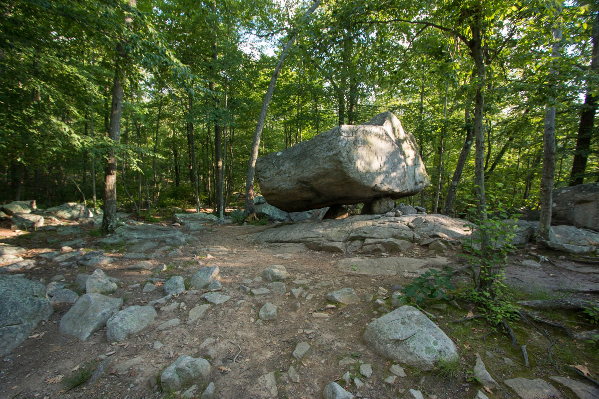 Hike Tripod Rock via Mennen Trail Loop in Pyramid Mountain Natural Historic Area, New Jersey - Stav is Lost