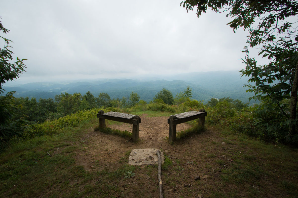Hike Molly's Knob in Hungry Mother State Park, Virginia - Stav is Lost