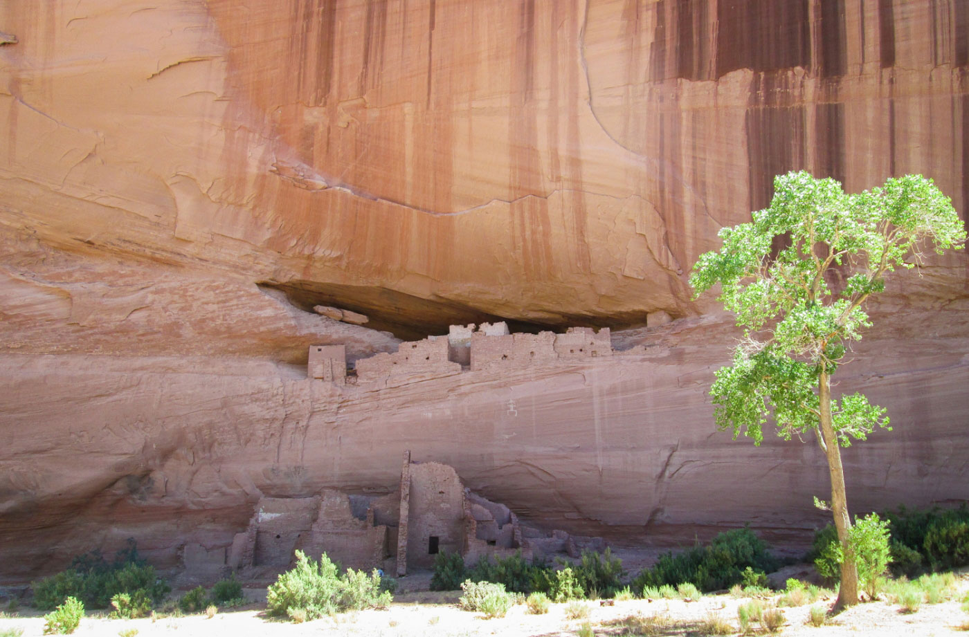 Hike White House Ruin Trail in Canyon de Chelly National Monument, Arizona - Stav is Lost