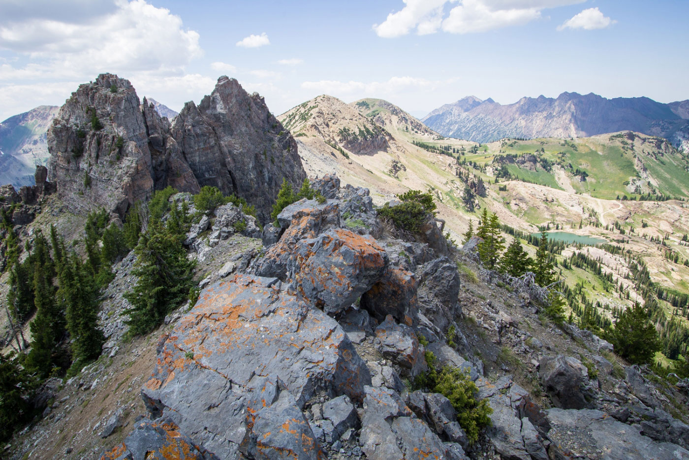 Hike Sugarloaf Mountain and Devil's Castle in Wasatch-Cache National Forest, Utah - Stav is Lost
