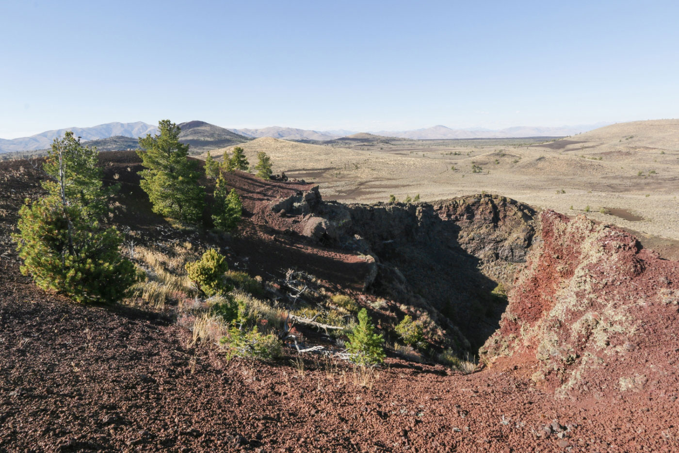 Hike Buffalo Cave and Echo Crater via Wilderness Trail in Craters of the Moon National Monument, Idaho - Stav is Lost