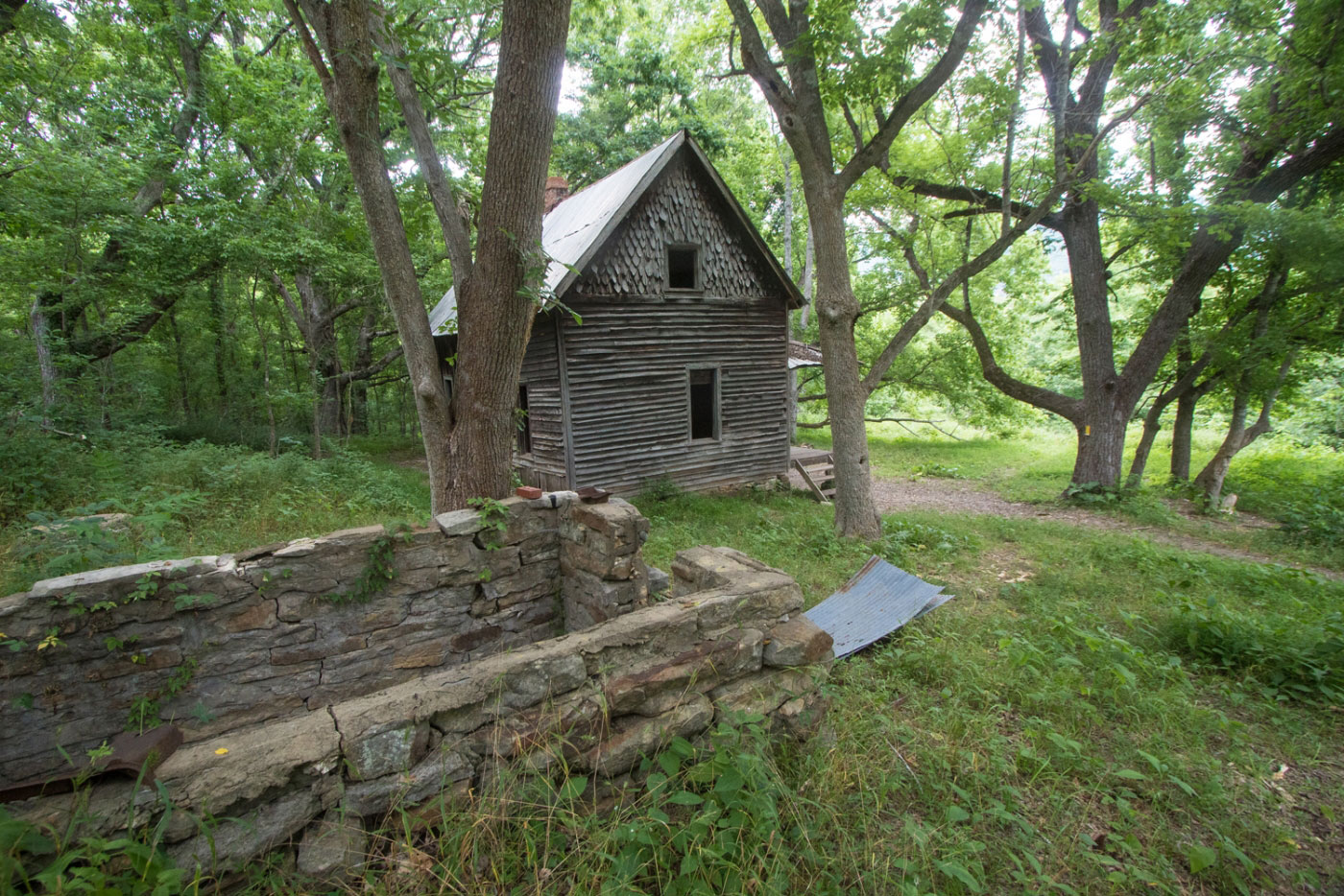 Hike Eva's House via Sneeds Creek Trail in Buffalo National River, Arkansas - Stav is Lost