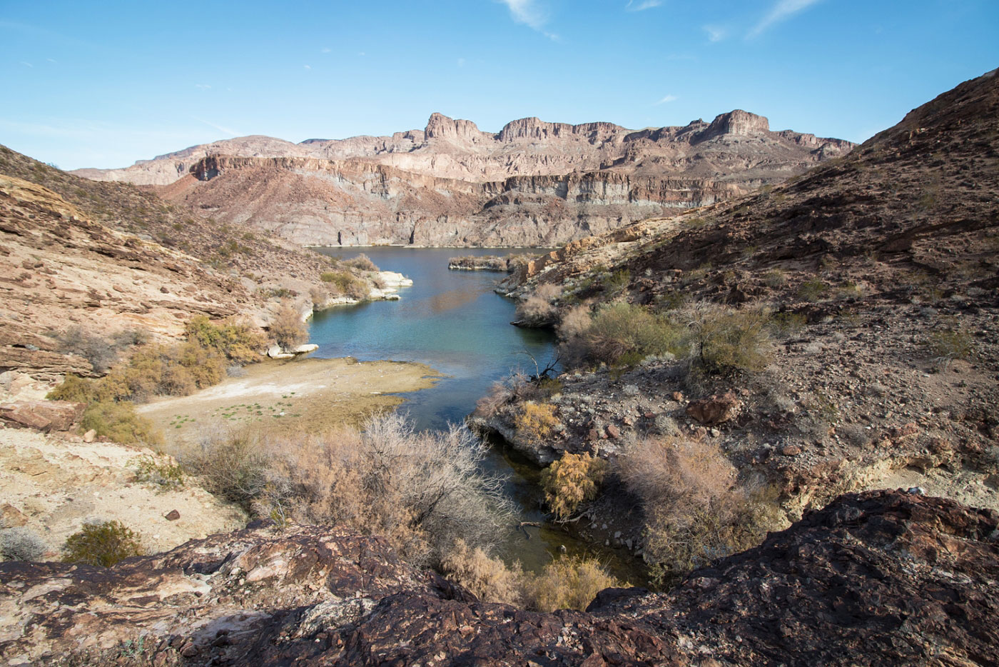 Hike Fenlon Bend Cove and Chalk Cliffs Loop in Lake Mead National Recreation Area, Nevada - Stav is Lost