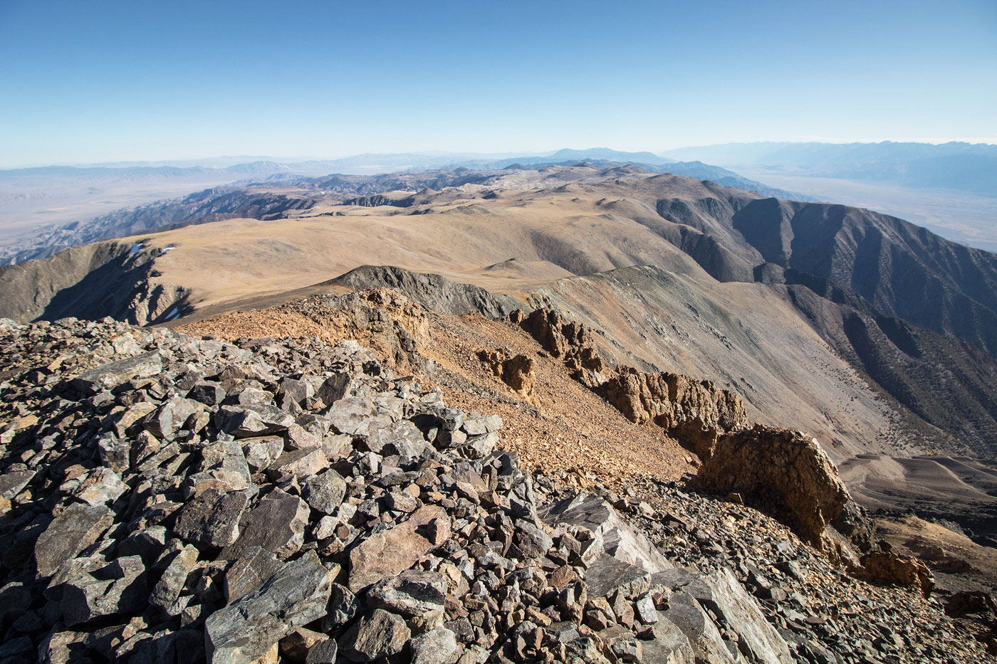 Hike Piute Mountain, Mount Barcroft, White Mountain Peak in Inyo National Forest, California - Stav is Lost