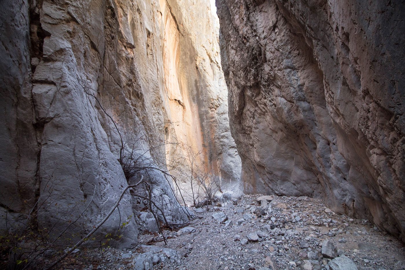 Canyoneer Portal Canyon in Virgin River Gorge BLM, Arizona - Stav is Lost