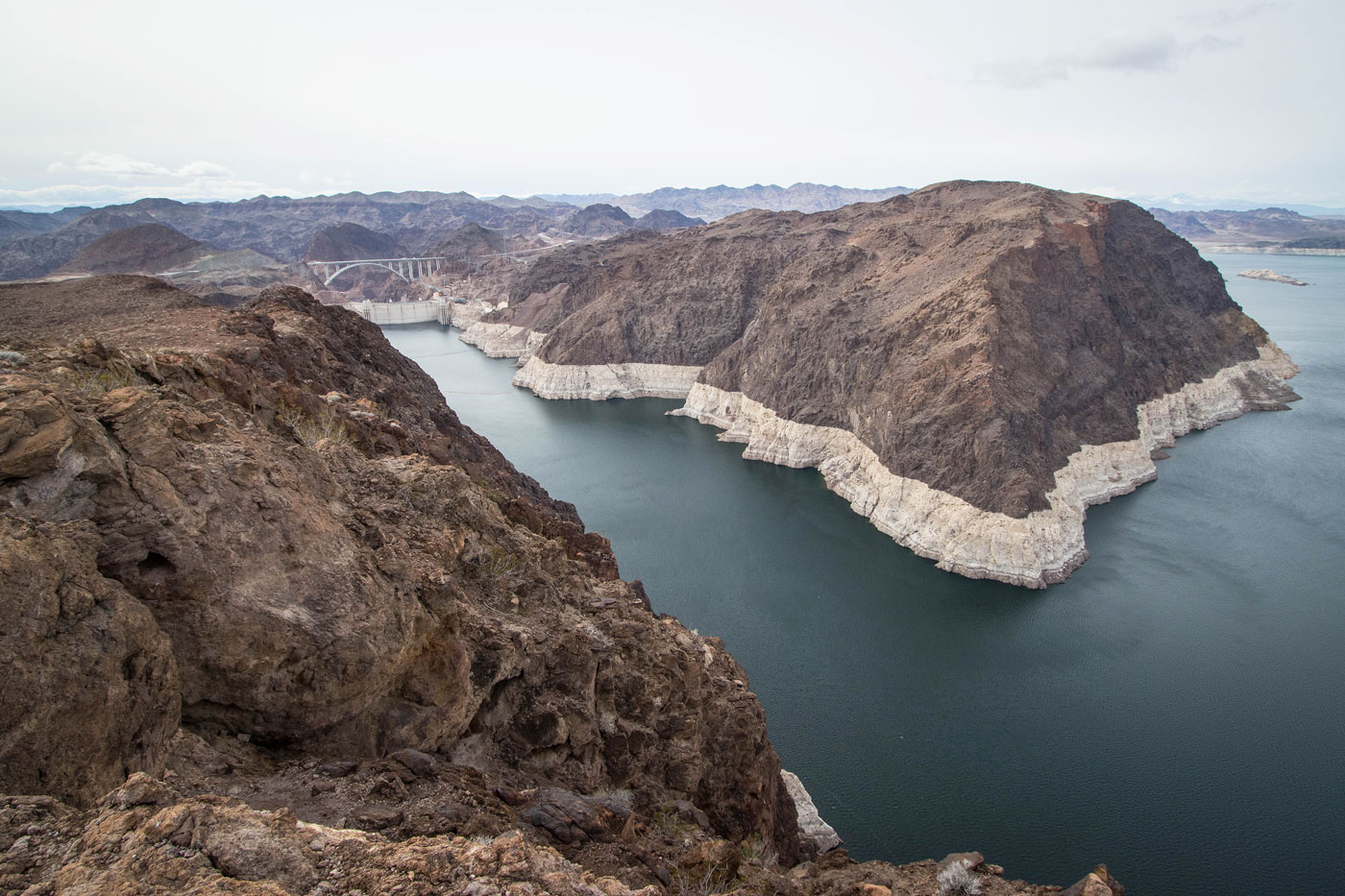 Hike Dam View Point in Lake Mead National Recreation Area, Arizona - Stav is Lost