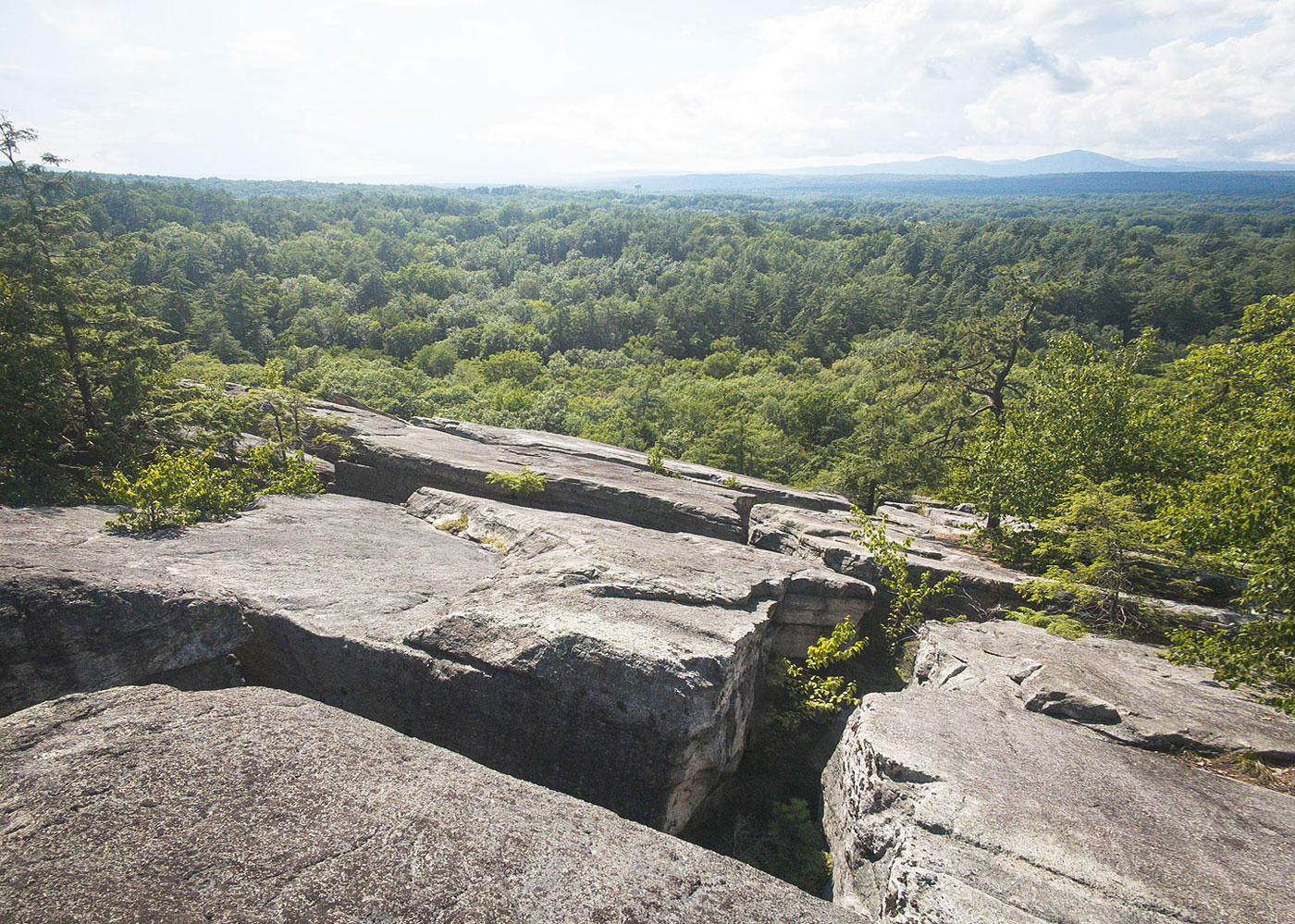Hike Bonticou Crag and Table Rocks in Mohonk Preserve, New York - Stav is Lost